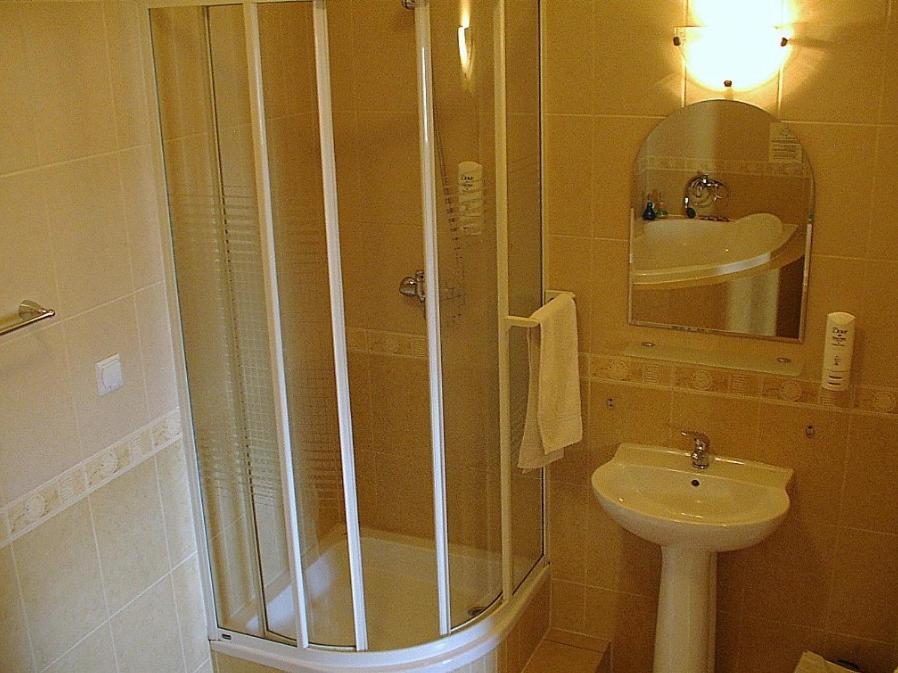 Hotel Regius Opole Rom bilde